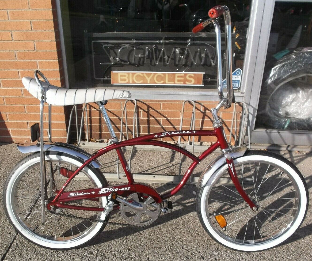 July 1975 Schwinn Sting ray banana seat Chicago Made in USA Muscle Bike s2 s7