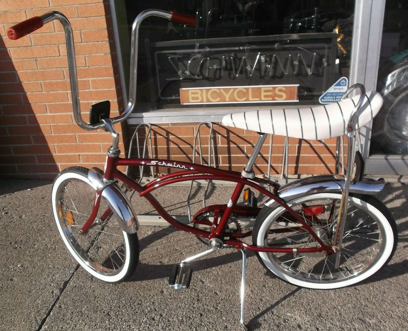 July 1975 Schwinn Sting ray banana seat Chicago Made in USA Muscle Bike s2 s7